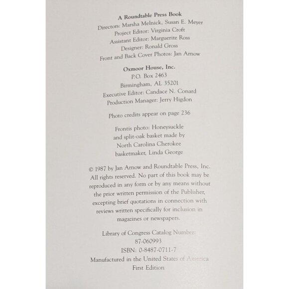 By Southern Hands: A Celebration of Craft Traditions in the South Jan Arnow - Picture 9 of 9